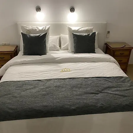 Villa In Sleeps 8 Includes Swimming Pool And Air Con 6 Puerto Calero