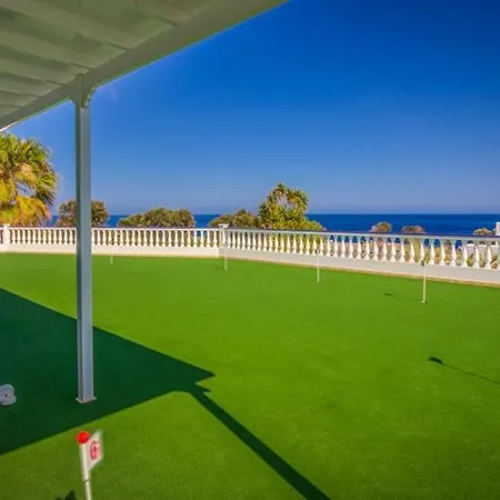 In Sleeps 8 Includes Swimming Pool And Air Con 6