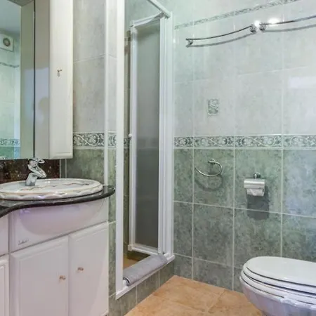 Villa In Sleeps 8 Includes Swimming Pool And Air Con 6